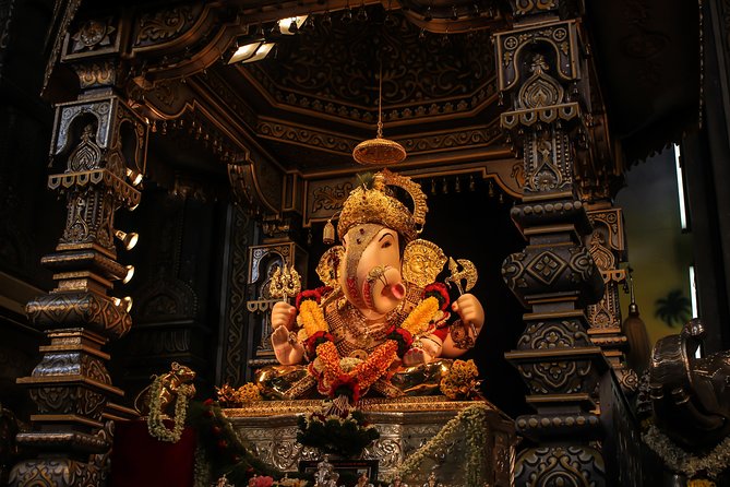 Guided Highlights of Pune Car Tour with a local (4 Hrs Sightseeing in AC Car) - Dagdusheth Halwai Ganapati Temple: The Gold and Silver Ganesha Moment