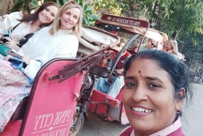 Guided Morning E-Rickshaw Ride with Food Tasting at Jaipur