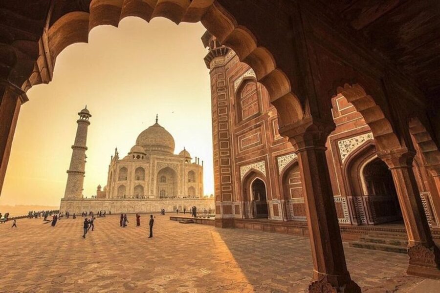 Guided Sunset Tour Of Taj Mahal with Skip-The-Line Entry - Price and value, why $4.39 might be either a steal or a mismatch