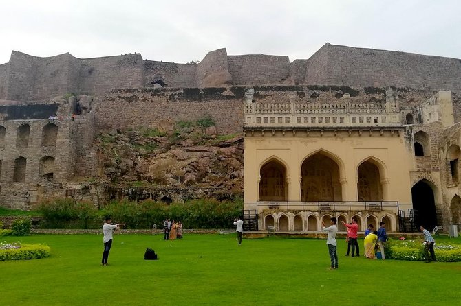 Half day Hyderabad tour to Golkonda fort & Qutub Shahi tombs in private car - Key points to know before you go