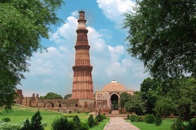 Half Day Private Delhi City Tour - The guide quality is the real value add