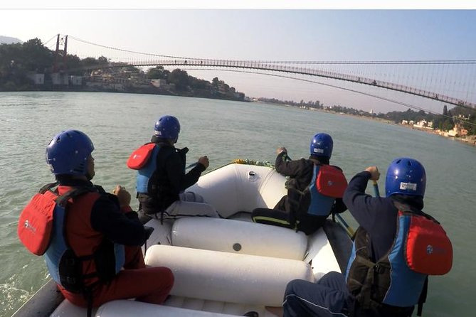 Half Day Rafting in Rishikesh - 26 Km. - The itinerary on the Ganges: rapids, calm sections, and a swim stop