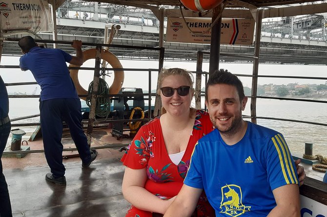 Hello Calcutta Walk Tour - Howrah Bridge and a Hooghly ferry ride, the best kind of contrast