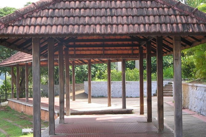 Heritage & Cultural Walk of Trivandrum 2 Hour Guided Walking Tour - Kanakakunnu Palace and the tallest Indian flag