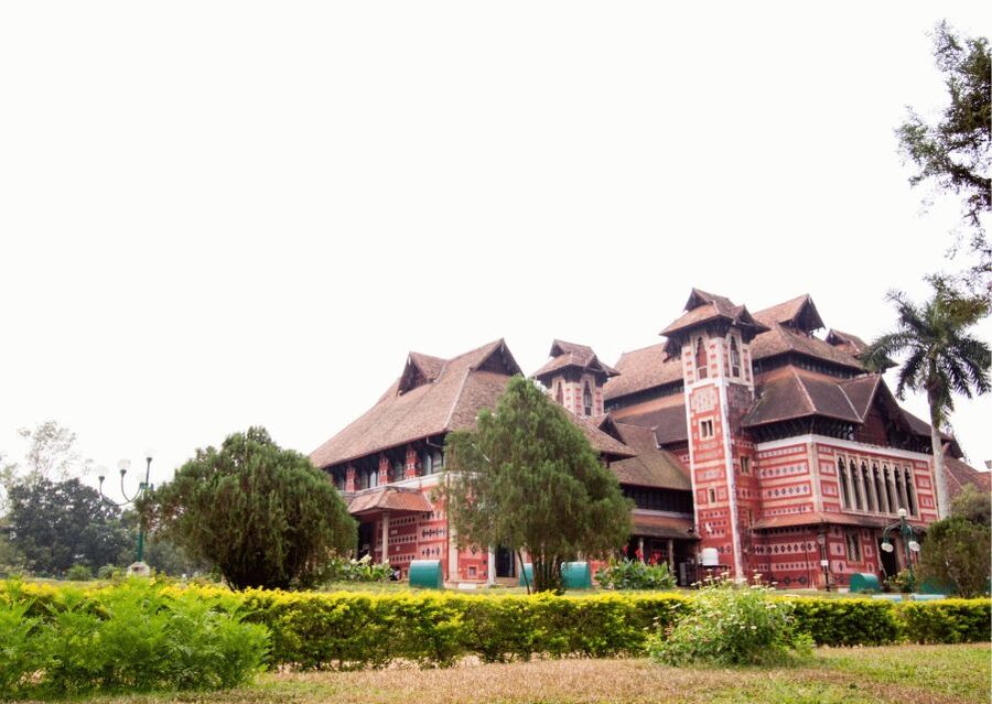 Heritage & Cultural Walk of Trivandrum Guided Walking Tour - Keralam Museum of History and Heritage, then a church that adds depth