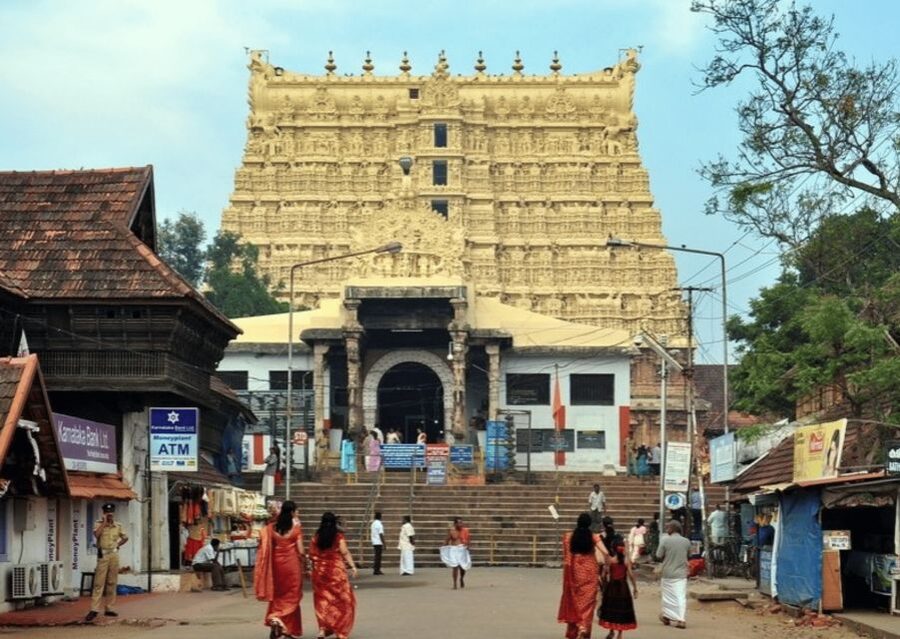Heritage Trivandrum Photography Walk Tour With Tuk Tuk Ride - Entering Trivandrum’s Fort District With a Camera Plan