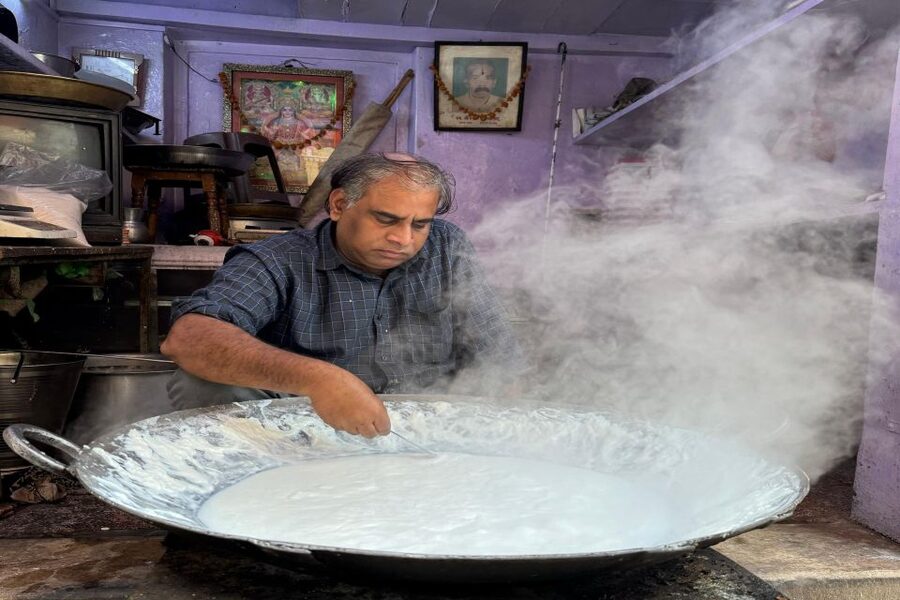 Heritage Walk & Street Food Tasting in Jaipur - What you eat in a 3-hour walk, and how not to get overwhelmed