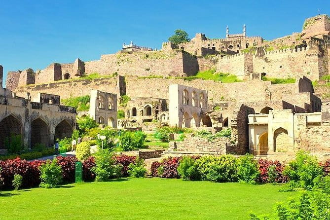 Hyderabad : Old City Walking Tour, Captivates 400+ Years History - Char Kaman and Gulzar Houz: the geometry behind the gates