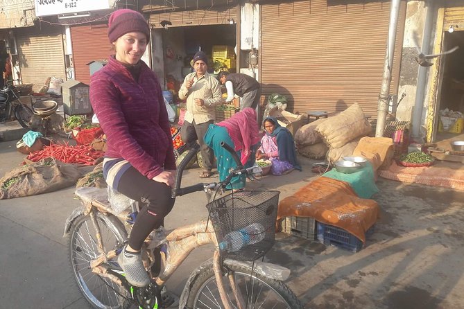 I Bike Inside Jaipur - The Pink City flower and vegetable market: where you meet farmers in motion