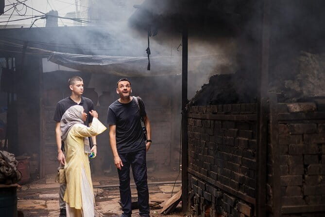 Inside Dharavi: A Unique Slum Tour with an Local Guide - Why private guiding changes the whole experience
