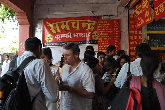 Jaipur Bazaar & Food Walking Tour - Navigating Pink City bazaars with a max 10-person group