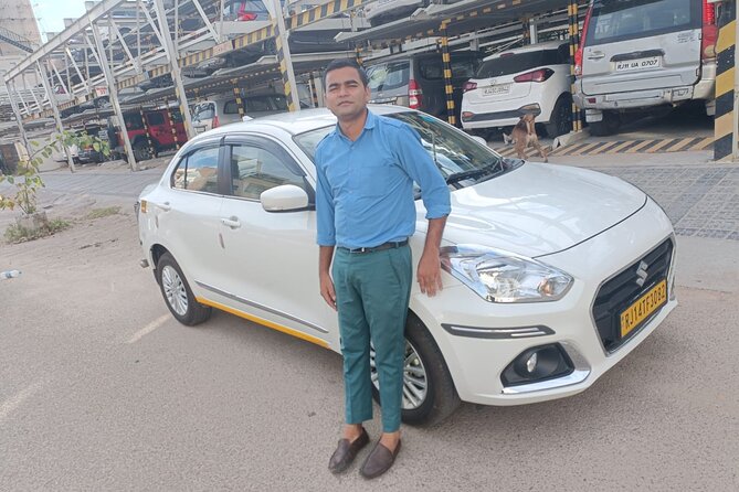 Jaipur Car tour with English driver - Jantar Mantar and City Palace: Royal Science and Royal Power