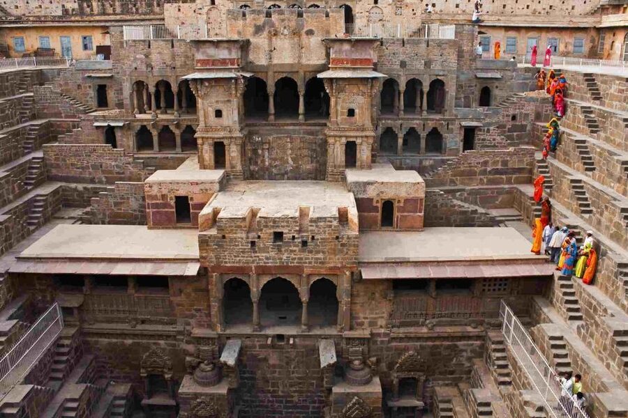 Jaipur: Chand Baori & Bhangarh Fort tour - All Inclusive - Jaipur pickup and the 3-hour rural road to Abhaneri