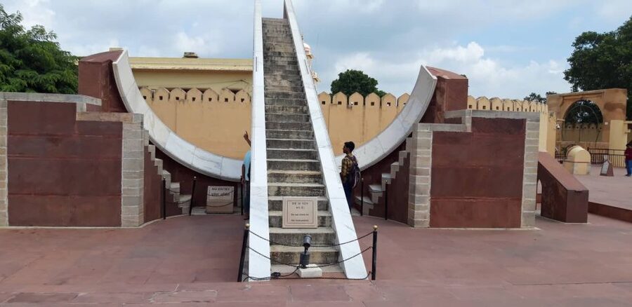Jaipur: City Sightseeing Private Full-Day Guided Tour - Jal Mahal: The Water Palace Stop That’s Short on Time, Long on Atmosphere