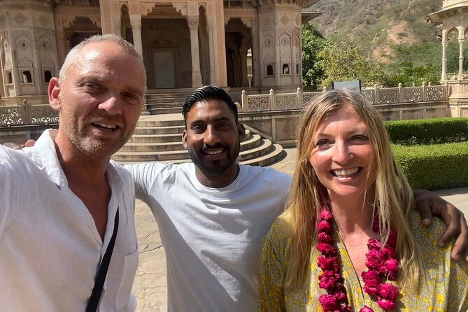 Jaipur City Tour with Traditional Flower Market Visit - Galta Ji Temple outside town: steps, springs, and hilltop views