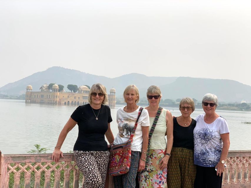 Jaipur : Cultural & History Tour With Private Guide - Hawa Mahal: start with the 953-window wind palace