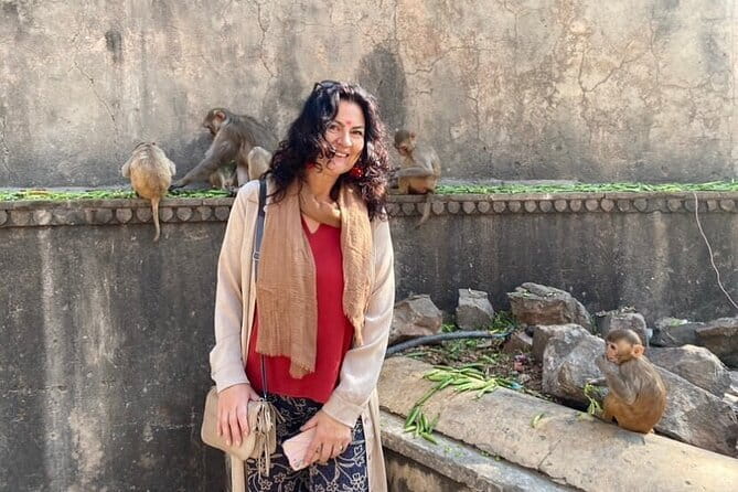 Jaipur cultural tour with artisan craft experience - Meeting at Hawa Mahal Road, then rolling out in a comfortable tuk-tuk