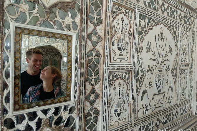 Jaipur Day Tour - Stop 1: Hawa Mahal, the Wind Palace facade