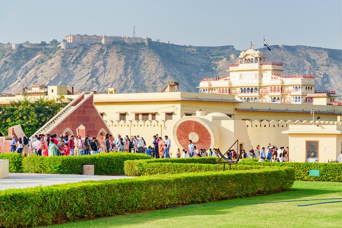 Jaipur Day Trip from Delhi by Car or Train – All Inclusive - Transportation comfort, safety, and one real-world caution