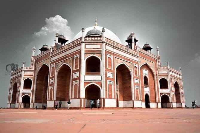 Jaipur Day Trip from Delhi by Private AC Car - City Palace of Jaipur: 1 Hour to Pick Your Priorities