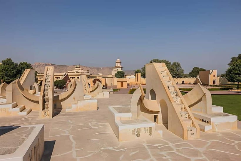 Jaipur: Elephant Activities Feed, Paint & Ride with Pickup - Jal Mahal, Photo Stops, and the Short Stops That Add Variety