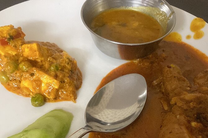 Jaipur Evening Food & market Tour: Savor the Test of the Jaipur - What makes the guides and rickshaw ride matter