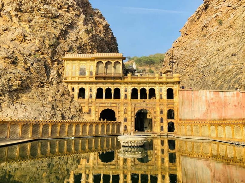 Jaipur: Full-Day City Tour with Car, Guide & Skip-the-Line - City Palace: where you see Jaipur’s royal seat in layers