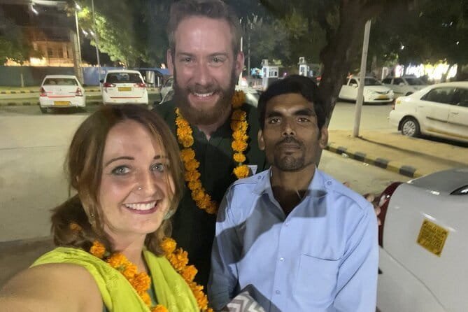 Jaipur Full-Day Guided Tour by Car - City Palace and Royal Gaitor, royal Jaipur on two very different moods