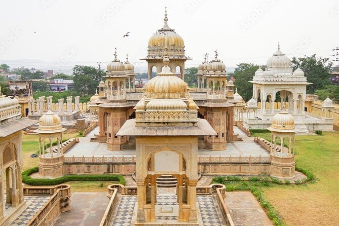 Jaipur Full Day Heritage of Pink City Tour By Tuk Tuk With Chai - Amber Palace and Sheesh Mahal mirror work