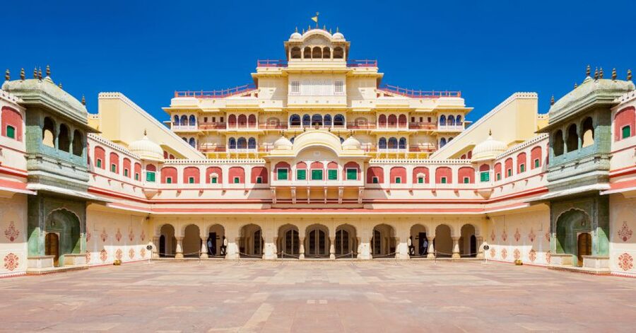 Jaipur: Full-Day Private City Tour by Car with Guide - Hawa Mahal: The 953 Windows Photo Stop That Actually Tells a Story