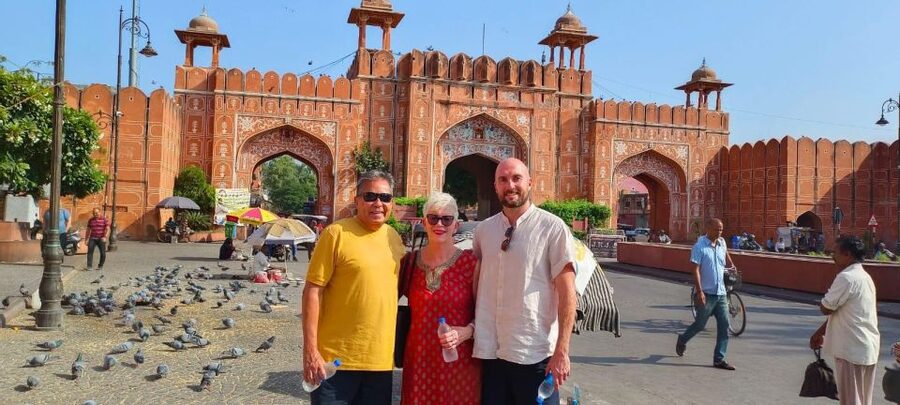 Jaipur: Full-Day Sightseeing Tour with Guide and Lunch - City Palace museum time and Jantar Mantar UNESCO