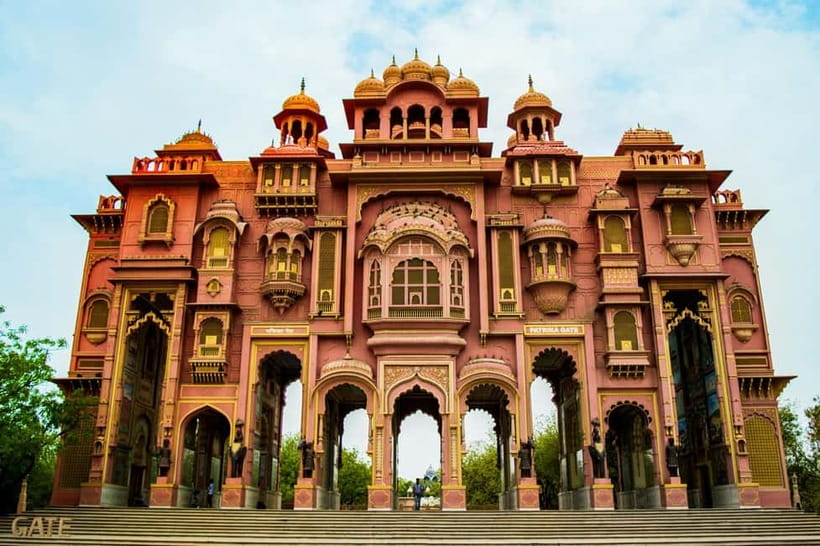 Jaipur: Full-Day Sightseeing Tour with Guide and Lunch - Price and value: why this $14 full-day format can make sense