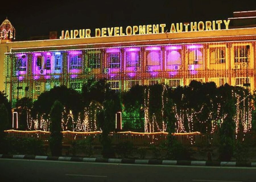 Jaipur: Guided Evening Walking Tour with a Local - Finishing at Raj Mandir Cinema: The Icon and the Energy Shift