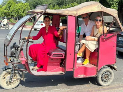 Jaipur Half-Day City Tour By E-Rickshaw with Female Driver