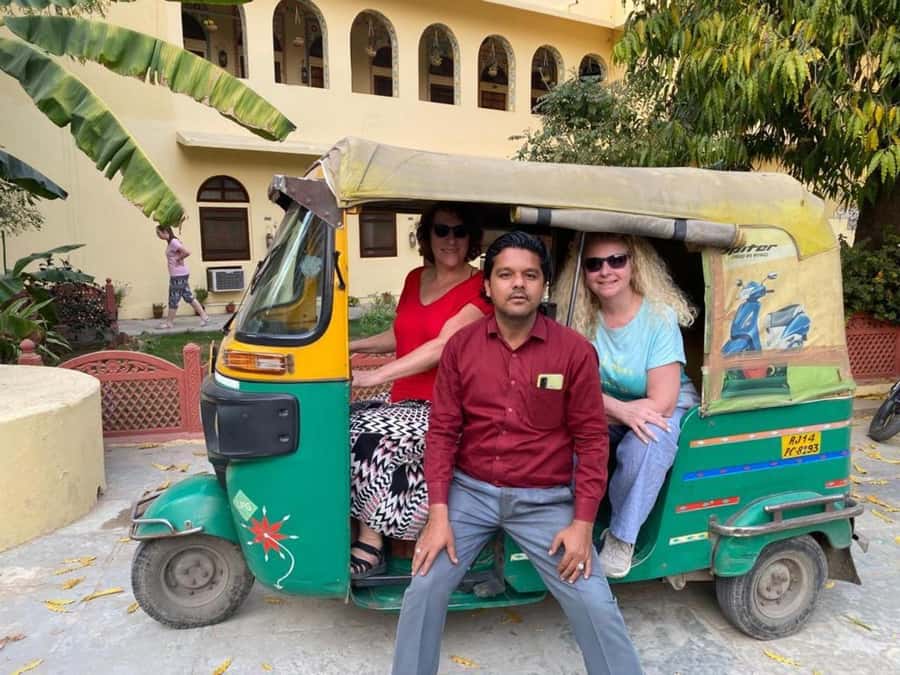 Jaipur: Half-Day or Full-Day Tour with Flower Market - Royal Gator Tumba, where the trip turns from postcard to place
