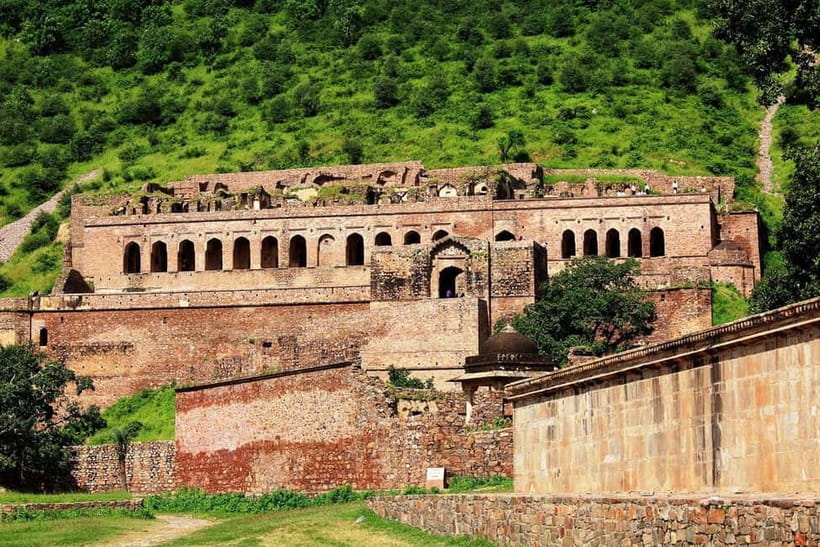 Jaipur: Haunted Bhangarh Fort and Abhaneri Stepwell Day Trip - From Jaipur to Abhaneri: the morning drive that sets your mood