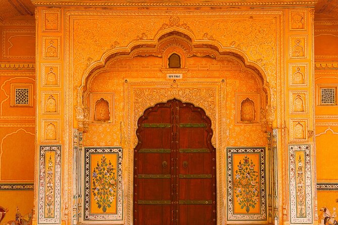 Jaipur Heritage Walk - Artisans | Bazaars | Culinary | Temples (Awarded) - Narrow Lanes, Metal Beaters, and Paani Puri Stops in the Inner City
