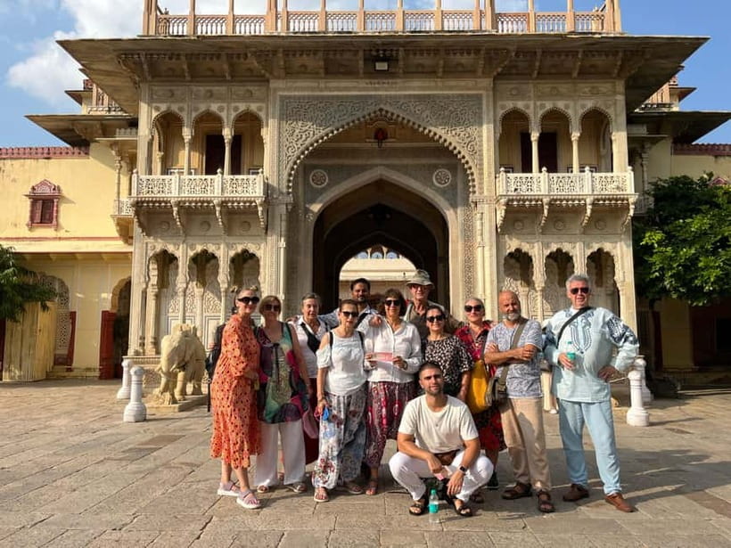 Jaipur: Jaipur & Amber Fort Full or Half-Day Guided Tour - Shopping stops: useful if you want souvenirs, annoying if you don’t