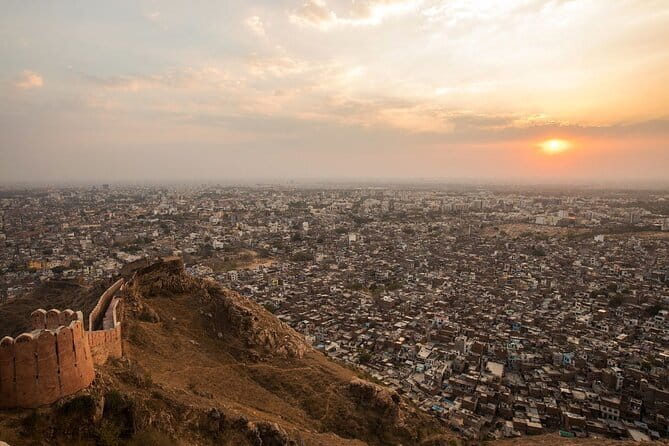 Jaipur Nahargarh Fort Sunrise or Sunset Tour with Flower Market - Jal Mahal on Man Sagar Lake: a fast stop with a big payoff
