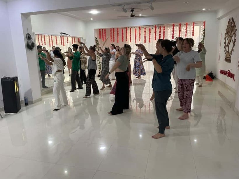 Jaipur: Namaste Bollywood l Dance like a Star - Should you book this Jaipur Bollywood dance class?