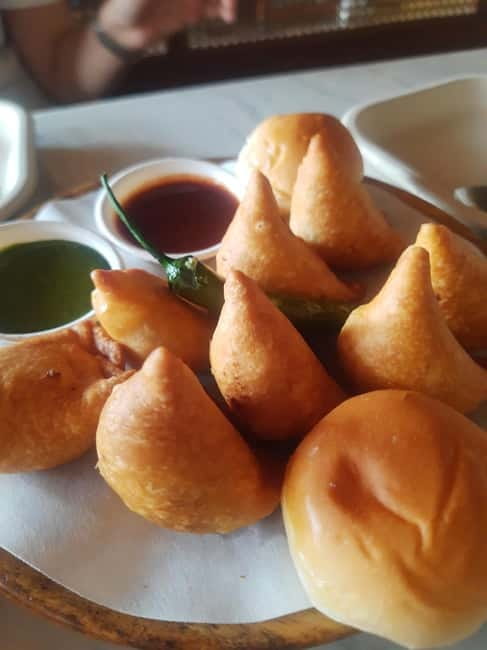 Jaipur : No Diet Club Amazing Street Food Tasting in Jaipur - The savory start: pyaz kachori, samosa, and the crunchy-to-spicy rhythm