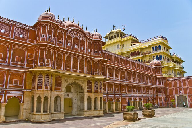 Jaipur Pink City Private Day Trip from Delhi with transfer - Amber Fort: 2 Hours in the Hilltop World