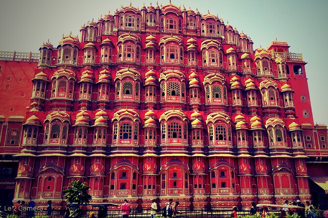 Jaipur Pink City Private Day Trip from Delhi with transfer - Hawa Mahal: The 953-Window Photo Moment
