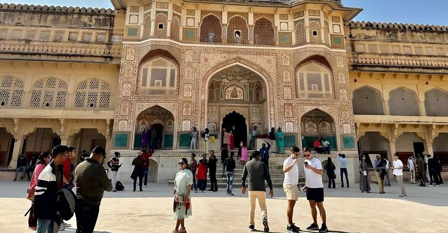Jaipur Private City Tour with Hotel Pick-Up & Drop 4 - 8 Hrs - Gatore ki Chattriyan: a calm pause among royal cenotaphs
