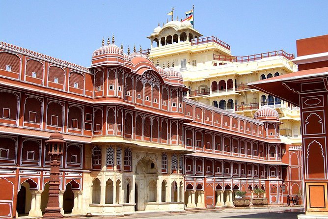 Jaipur: Private Day Trip by Tuk-Tuk & Guide with Pick-Up & Drop - Stop 1 Amber Fort: the big first hit