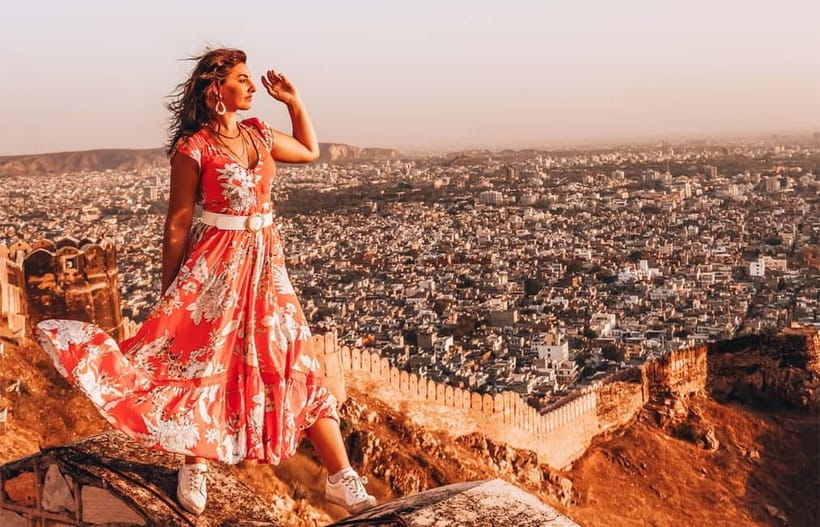 Jaipur: Private Full Day City Sightseeing Tour with Guide - Hawa Mahal and the Palace of Winds, more than a pretty façade