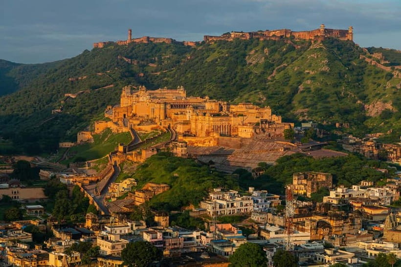 Jaipur: Private Full Day City Sightseeing Tour with Guide - City Palace: art, palace structure, and how it fits the city