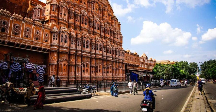 Jaipur: Private Full-Day City Tour by Tuk-Tuk or Car - Key things that make this Jaipur day work