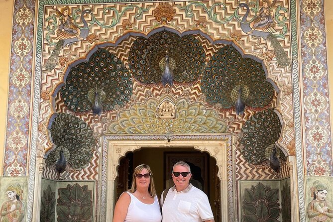 Jaipur Private Full-Day Sightseeing Tour By Car - Royal Gaitor Tombs and Hawa Mahal: marble calm, then wind-carved views