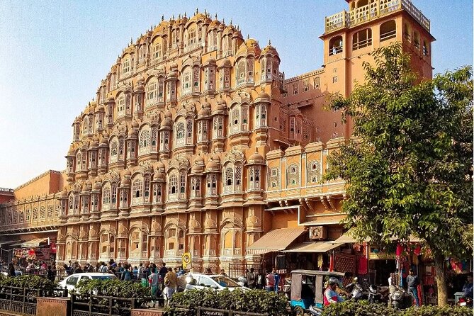 Jaipur Private Full-Day Sightseeing Tour by Tuk-Tuk with Pickup - The rest of your day: Panna Meena Kund, the Central Museum, and markets time